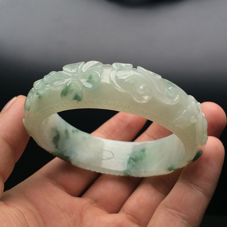 糯冰种飘花雕花手镯（54.2mm）