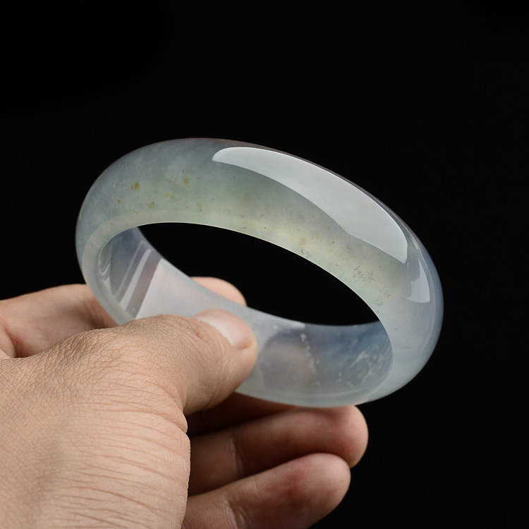 (超值推荐)冰玻种晴水略带黄翡手镯（56.8mm）