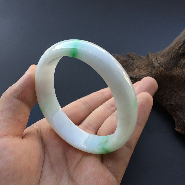 (超值推荐)糯冰种飘翠手镯（58.6mm）