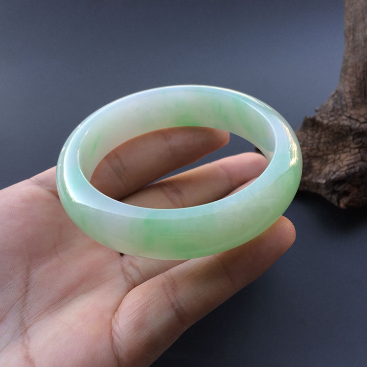 (超值推荐)糯冰种飘翠手镯（57.5mm）