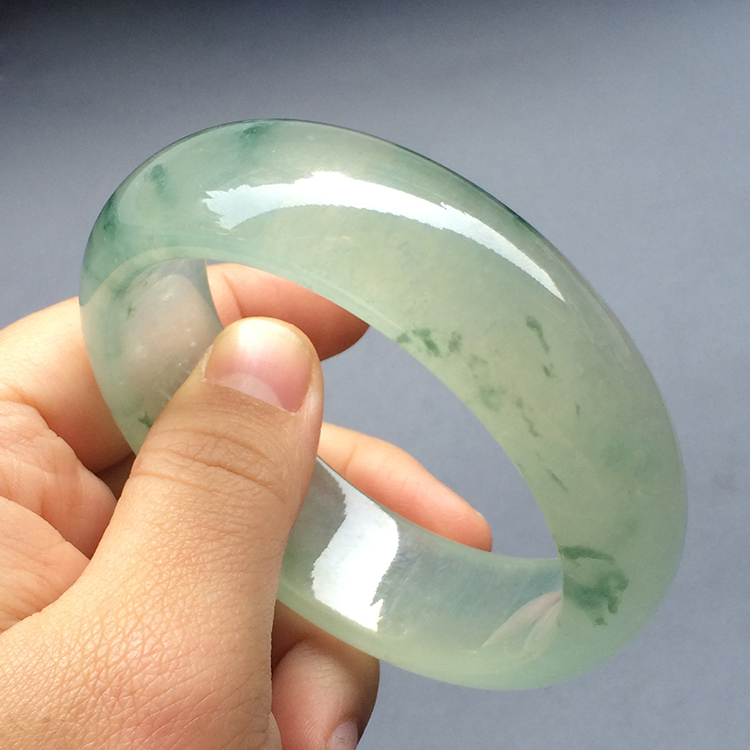 （超值推荐）冰玻种飘花手镯（58mm）