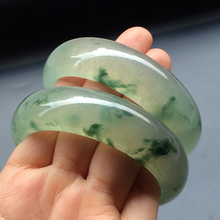 （超值推荐）冰玻种飘花手镯（58mm）