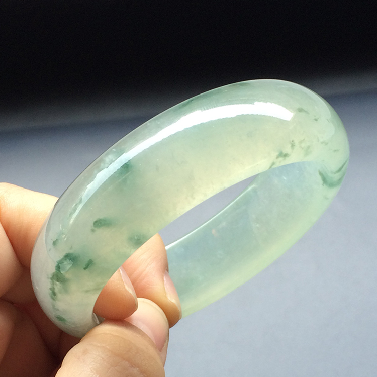 （超值推荐）冰玻种飘花手镯（58mm）