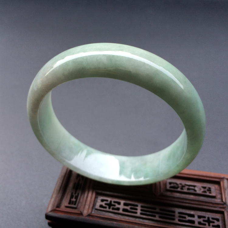 糯冰种淡豆色手镯（56.6mm）