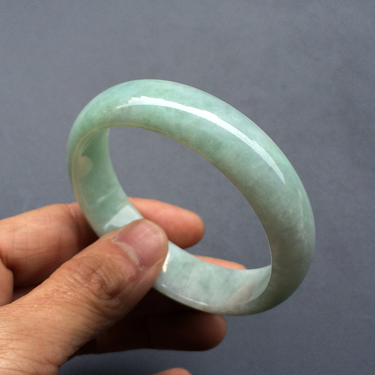 糯冰种淡豆色手镯（56.6mm）