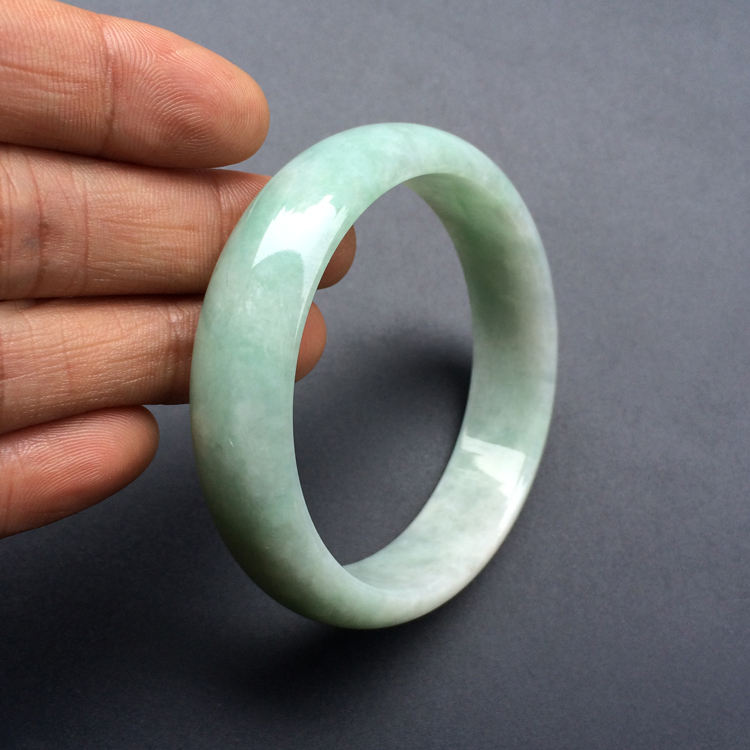 糯冰种淡豆色手镯（56.6mm）