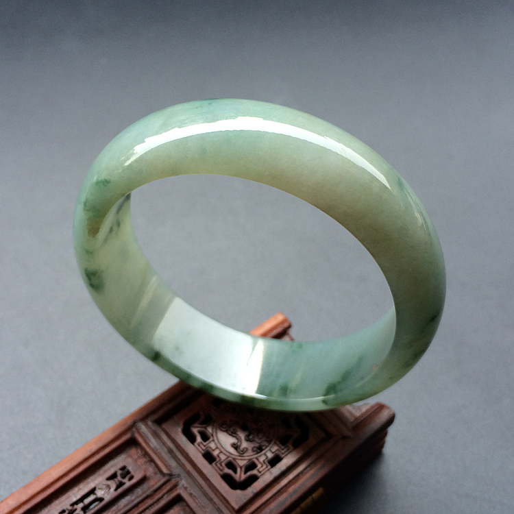 (超值推荐)糯冰种飘花手镯（52.8mm）