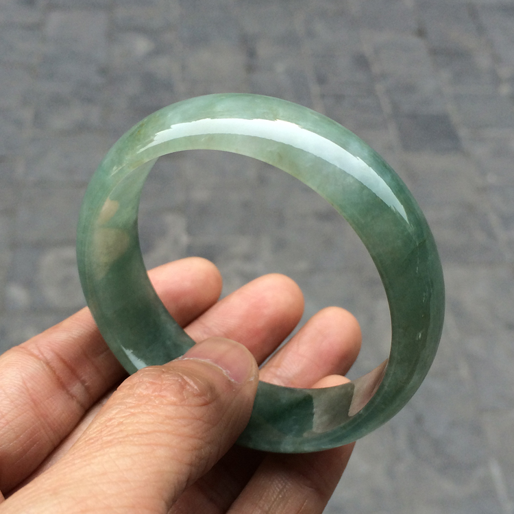 (超值推荐)糯冰种油青飘花手镯（54mm）