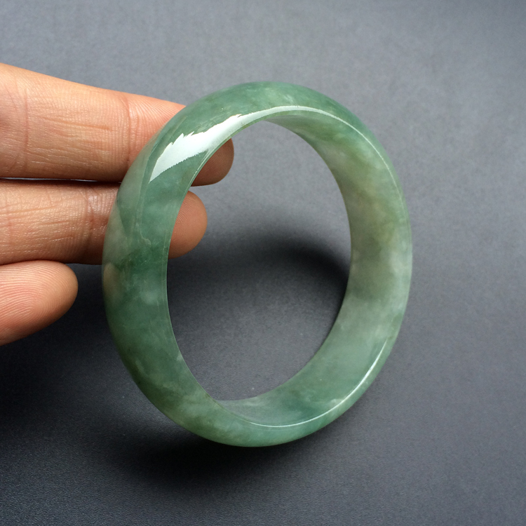 (超值推荐)糯冰种油青飘花手镯（54mm）