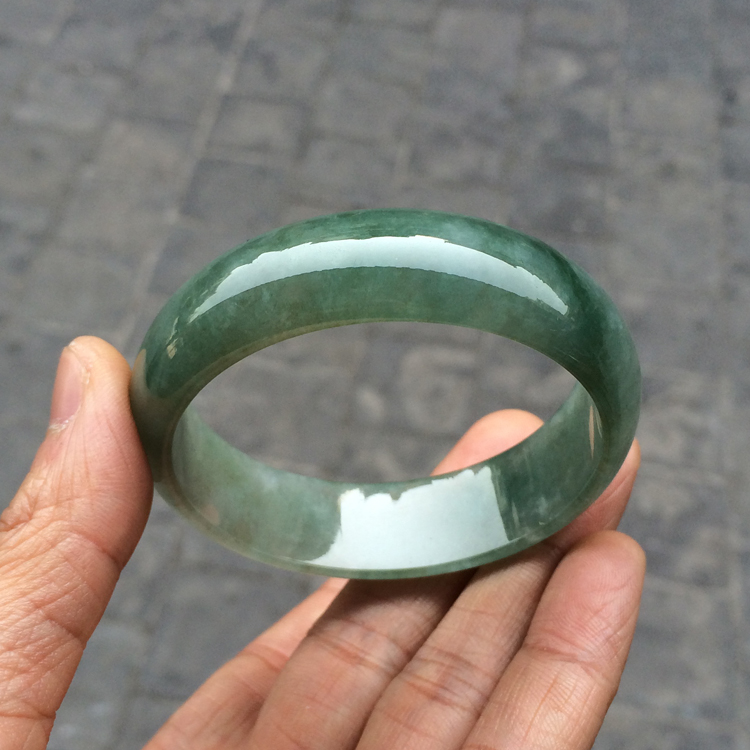 (超值推荐)糯冰种油青飘花手镯（54mm）