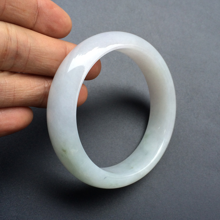 (超值推荐)糯冰种白色手镯（56.5mm）