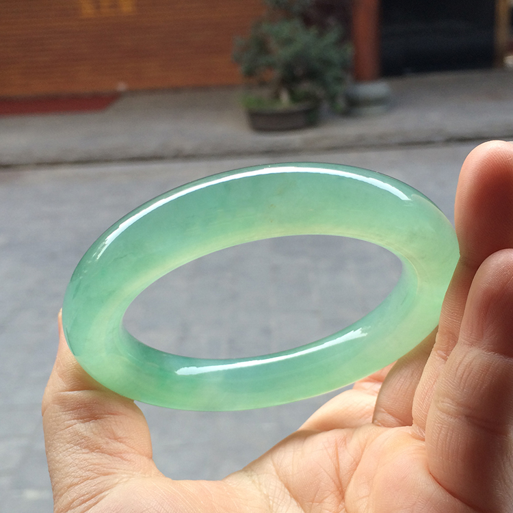 (超值推荐)冰种绿晴水圆条手镯（56mm）