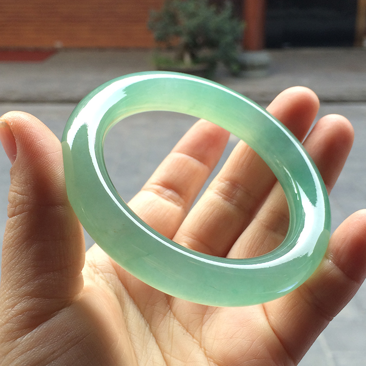 (超值推荐)冰种绿晴水圆条手镯（56mm）