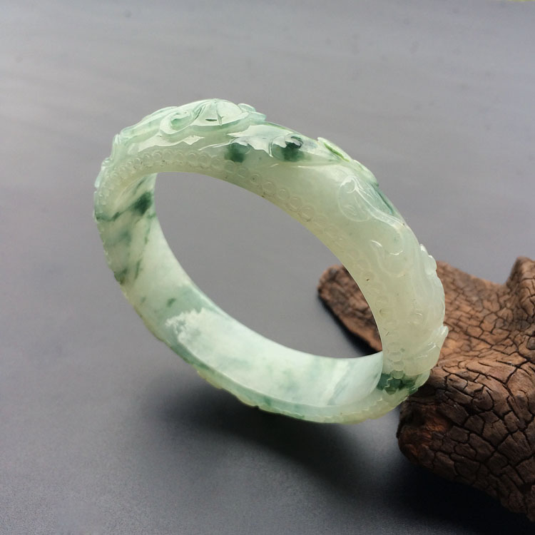 糯冰种飘花雕花贵妃镯（54.3mm-46.7mm）