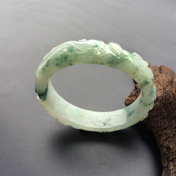 糯冰种飘花雕花贵妃镯（54.3mm-46.7mm）