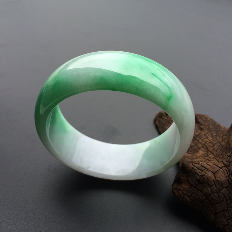 (超值推荐)糯冰种翠色手镯（57.1mm）
