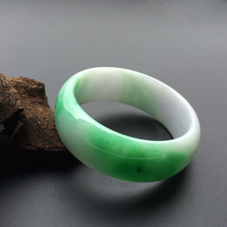 (超值推荐)糯冰种翠色手镯（57.1mm）