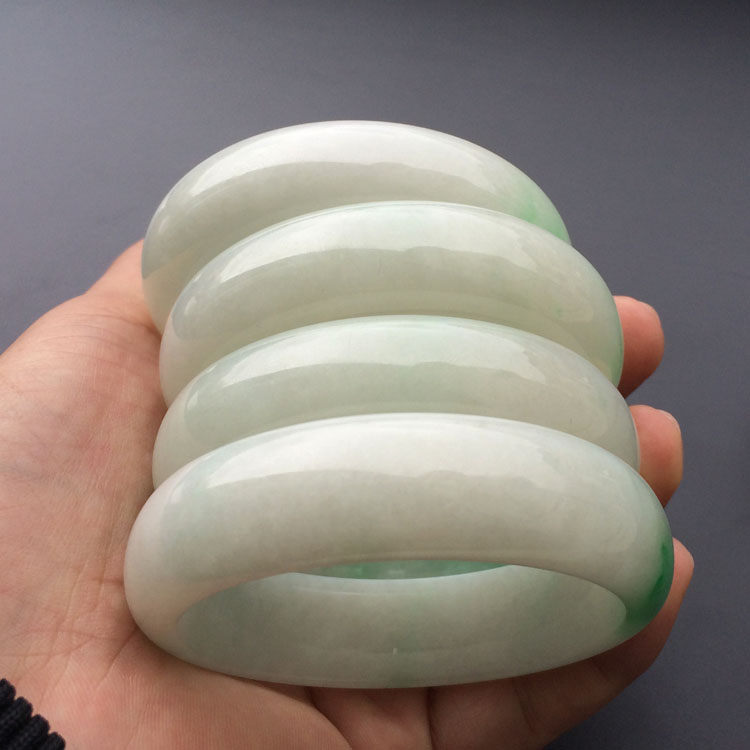 (超值推荐)糯冰种飘翠手镯（一批走）（59.5mm/57.8mm/58.5mm/58.6mm）