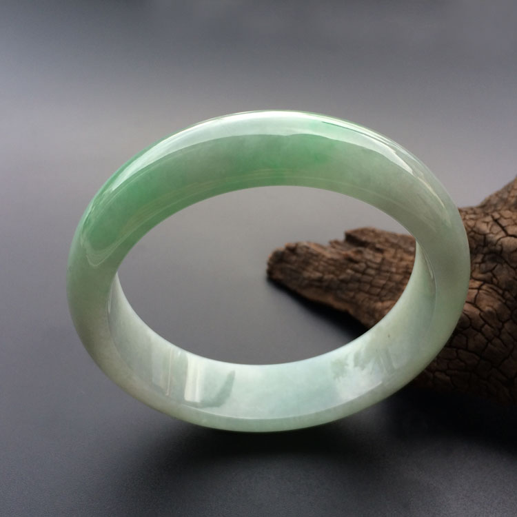 糯冰种飘翠手镯（57.6mm）