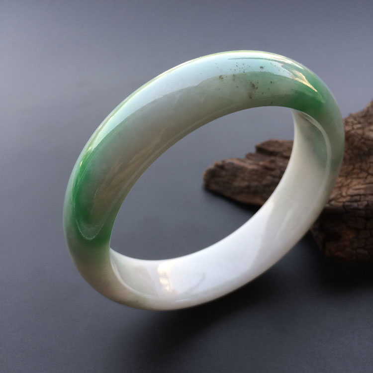 糯冰种飘翠手镯（58.3mm）