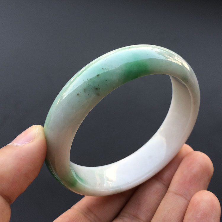 糯冰种飘翠手镯（58.3mm）