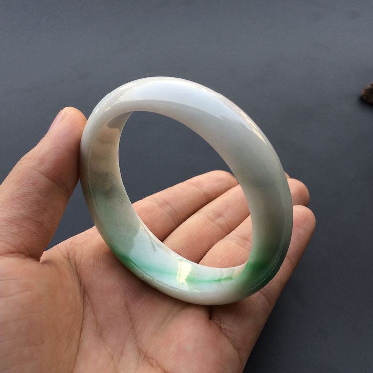 糯冰种飘翠手镯（58.3mm）