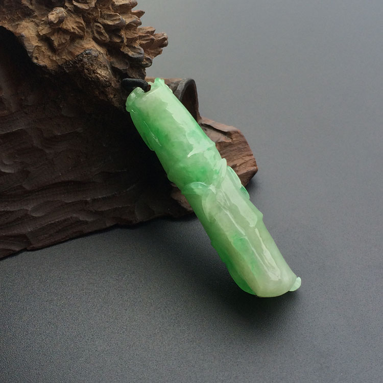 糯冰种飘翠节节高挂件