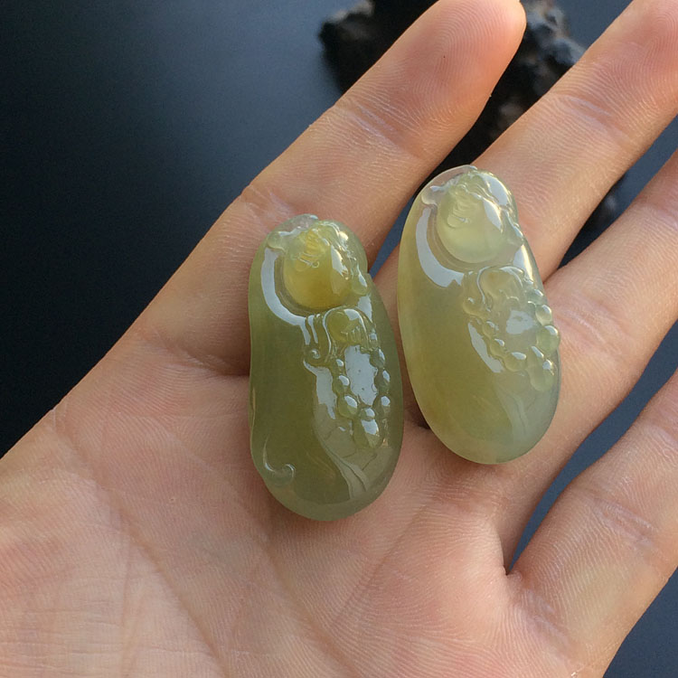 冰种黄翡玉佛挂件（一对）