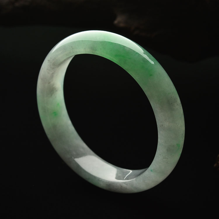 （超值推荐）糯冰种飘翠手镯（57.6mm）