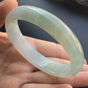 糯冰种晴水手镯（59.4mm）