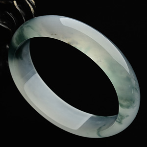 冰种飘花贵妃镯（54.5mm-49.5mm）