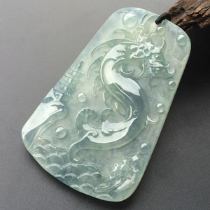 冰玻种晴水略飘花龙牌挂件