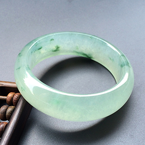 （超值推荐）冰玻种飘花手镯（58mm）