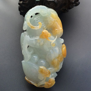 糯冰种晴水黄翡样样如意手玩件