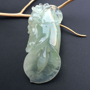 冰种晴水玉兰花挂件
