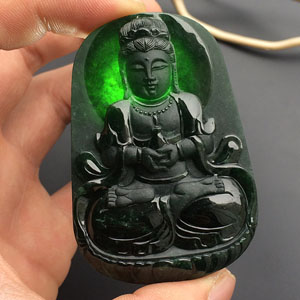 冰种墨翠观音挂件