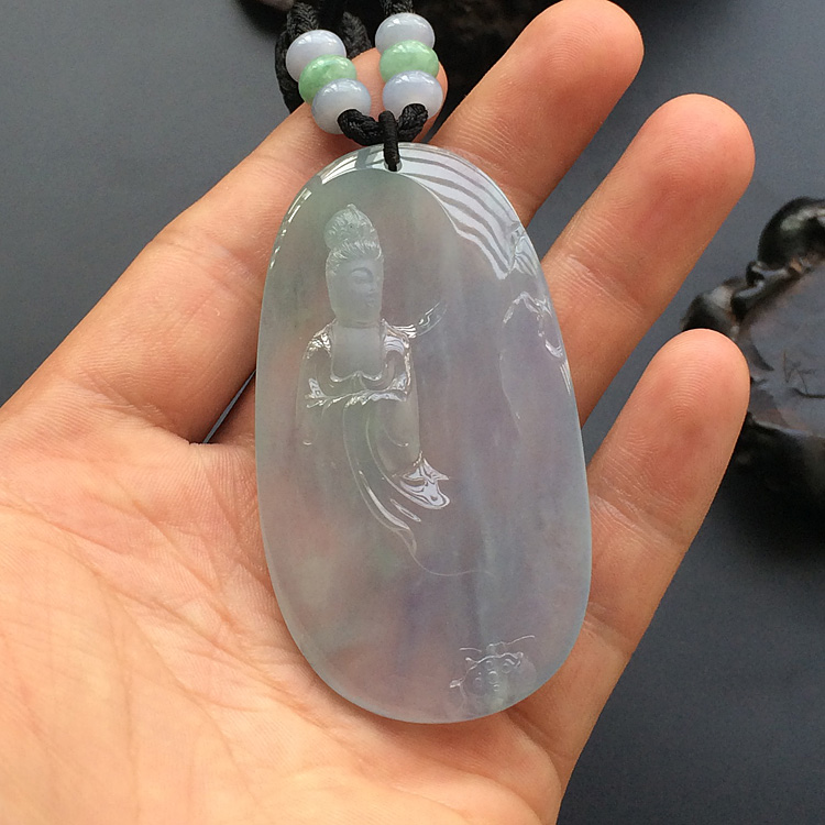 （高松峰大师作品）(超值推荐)冰种淡紫罗兰站观音挂件