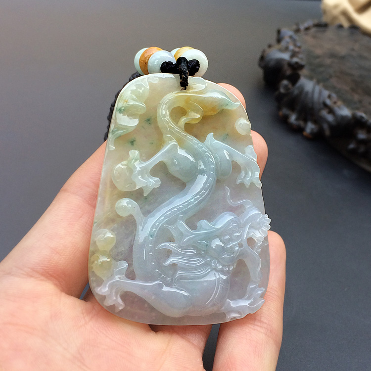 糯冰种黄翡略飘花龙牌挂件（一对）