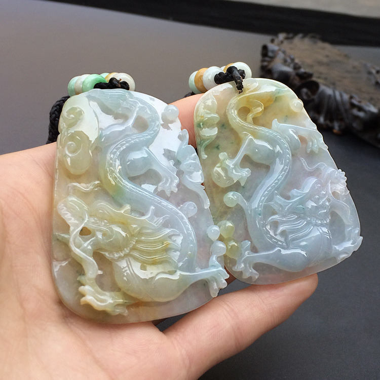 糯冰种黄翡略飘花龙牌挂件（一对）