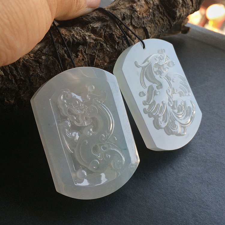 冰种淡晴水龙凤牌挂件(一对)