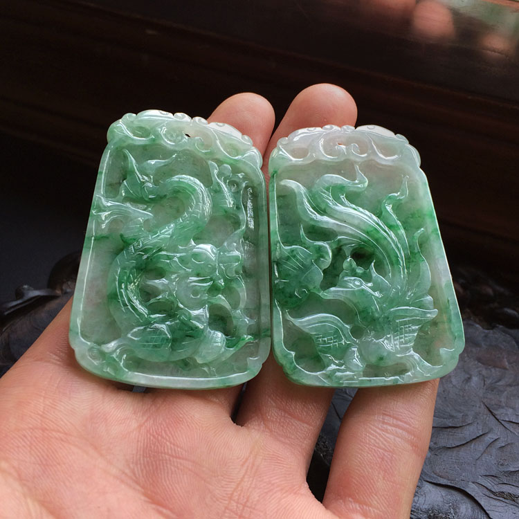 糯冰种飘花龙凤牌挂件(一对)
