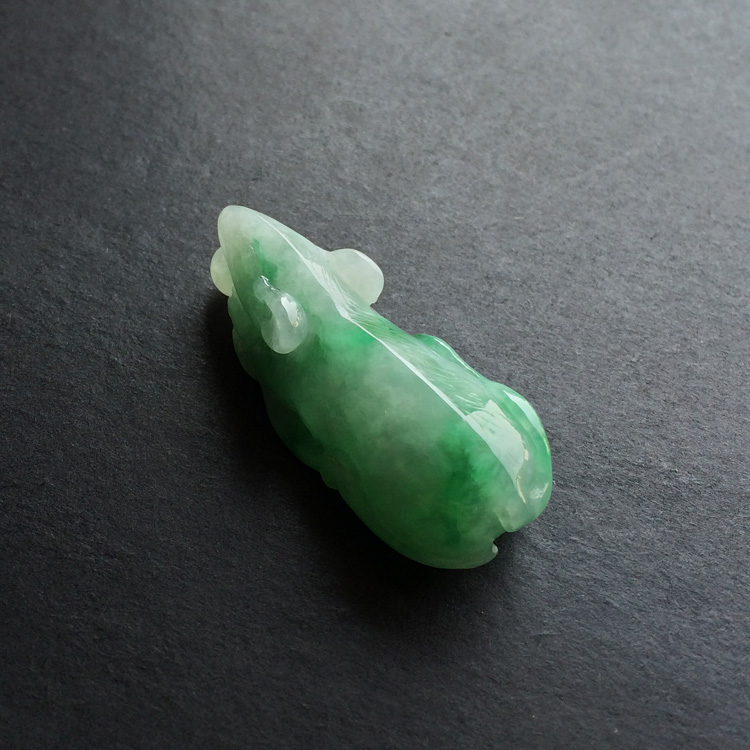 糯冰种飘翠玉鼠运财挂件