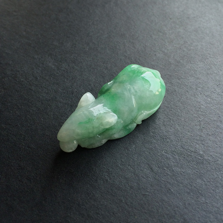 糯冰种飘翠玉鼠运财挂件