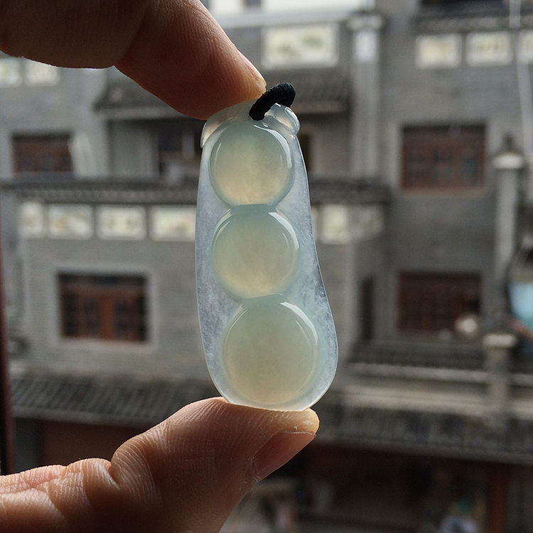 (超值推荐)冰种晴水四季豆挂件