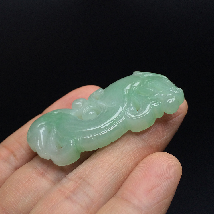 (超值推荐)糯冰种翠色龙马精神挂件