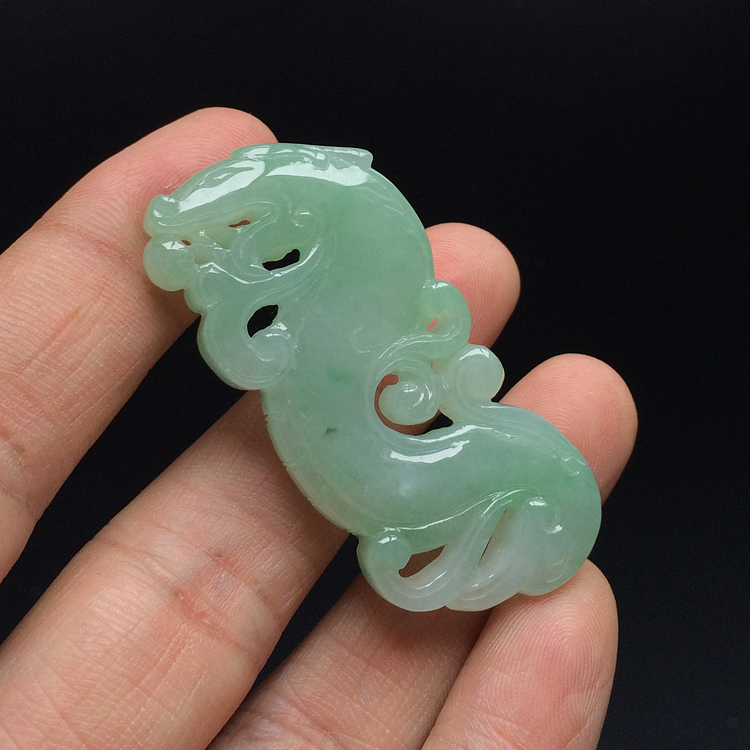 (超值推荐)糯冰种翠色龙马精神挂件