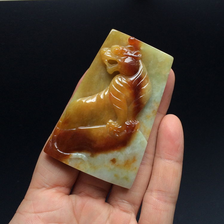 (超值推荐)糯冰种红黄翡虎虎生威挂件