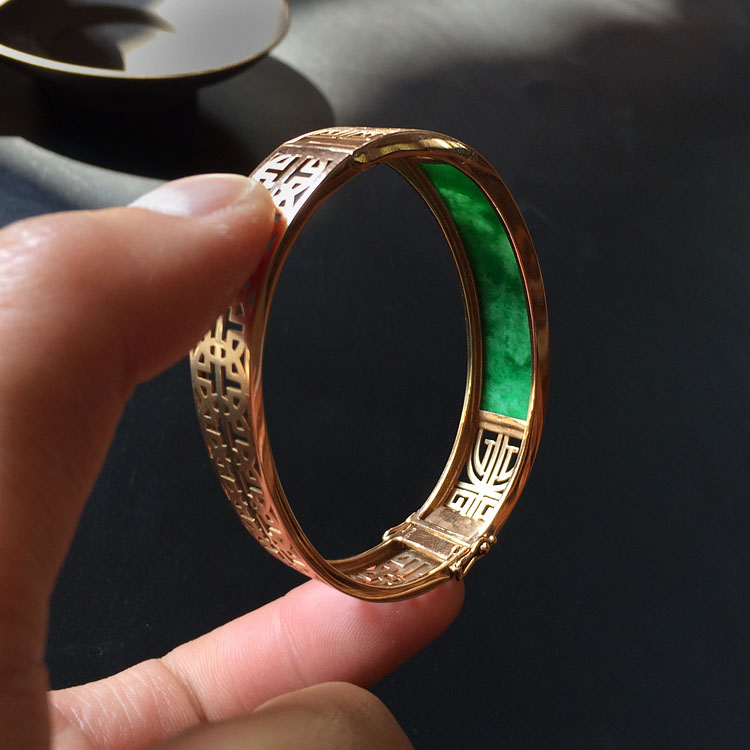 糯冰种翠色镶玫瑰金钻石贵妃镯(54.8-45.8mm)