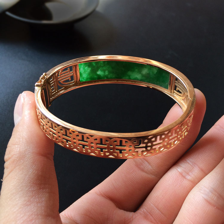 糯冰种翠色镶玫瑰金钻石贵妃镯(54.8-45.8mm)