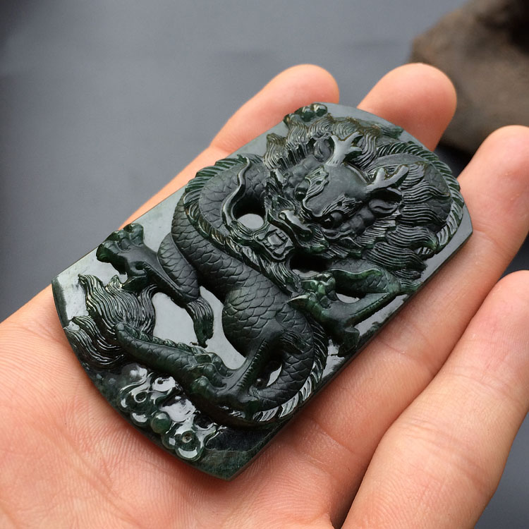(超值推荐)冰种墨翠龙牌挂件